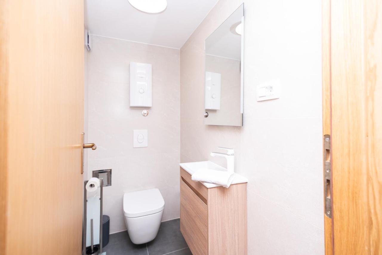 Apartment Emmi Омиш Экстерьер фото